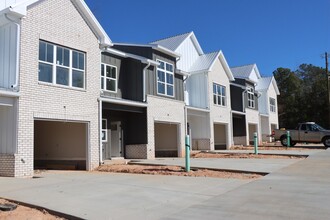 Building Photo - 4007 Hidden Crossing Ln