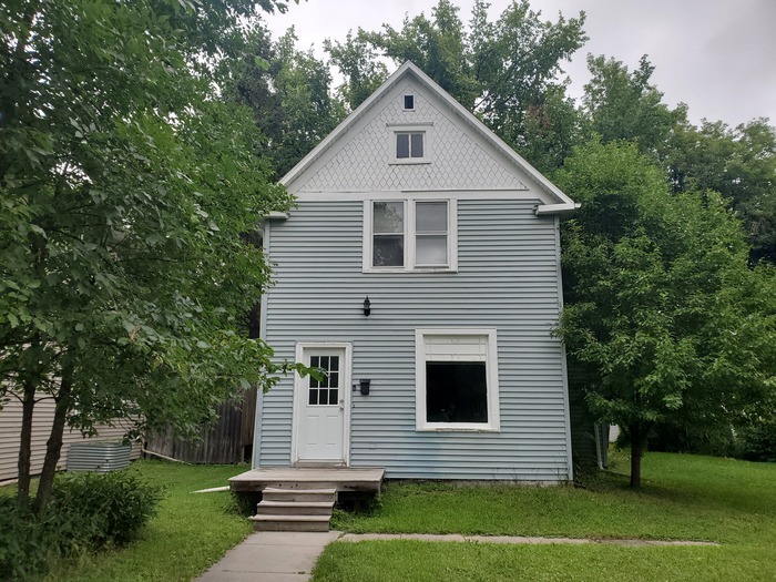 Primary Photo - 1722 University Ave