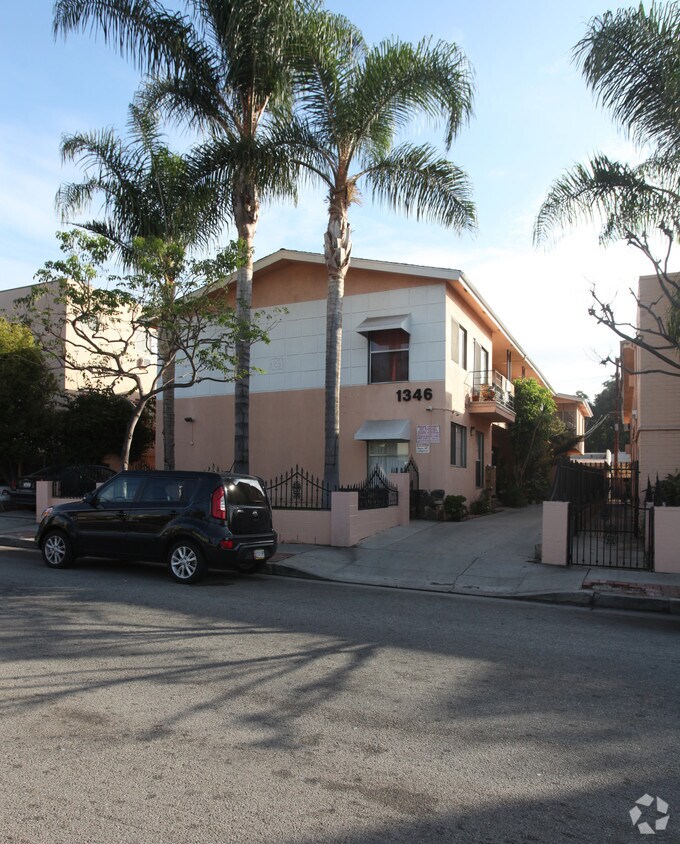 Foto principal - 1346 N Las Palmas Ave