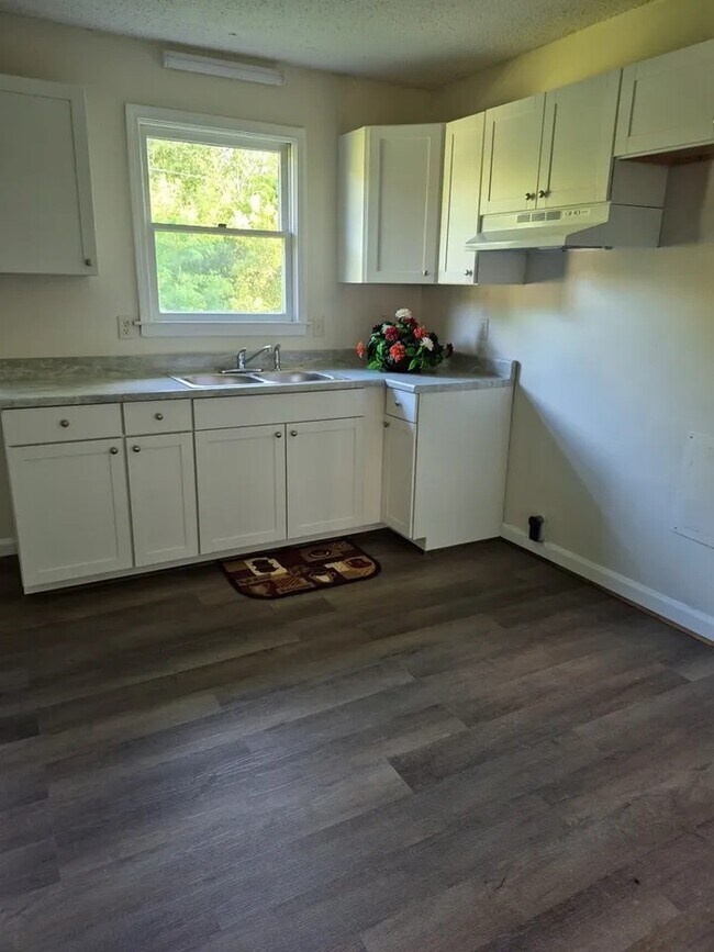 Foto del edificio - 109 Ashcroft Dr