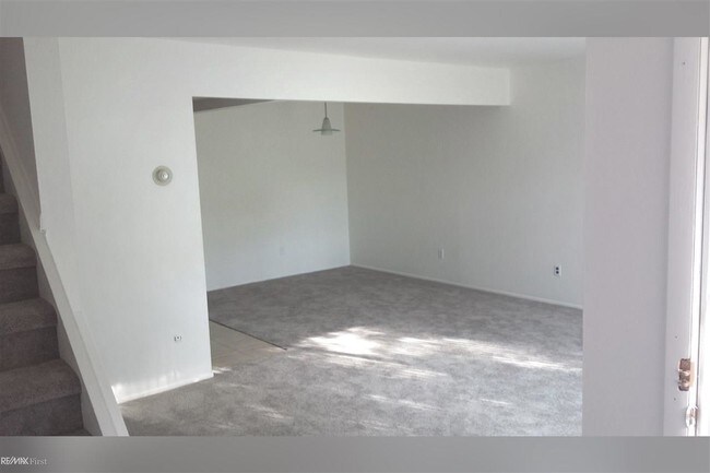 Building Photo - 8296 Karam Blvd