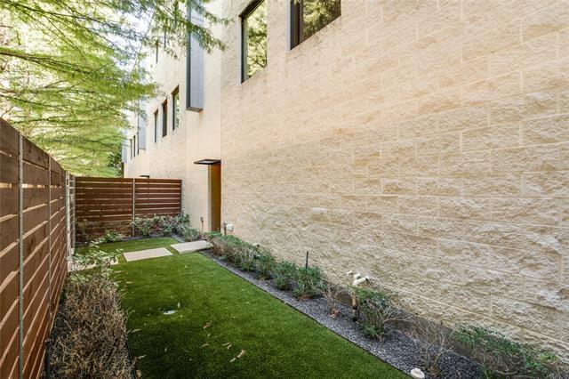 Building Photo - 3930 Holland Ave