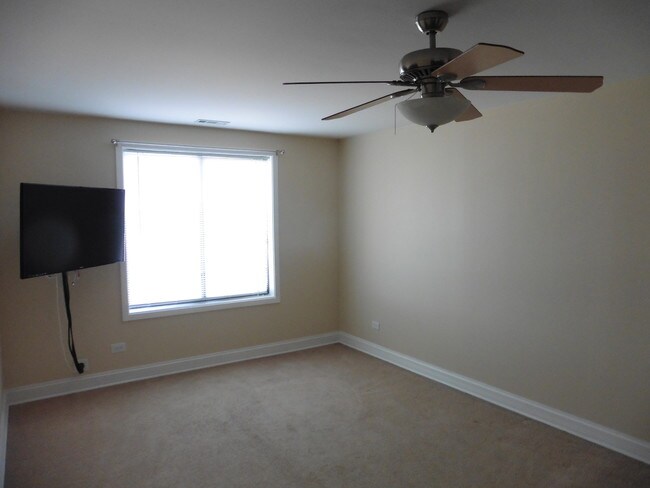 Building Photo - 1727 W Crystal Ln