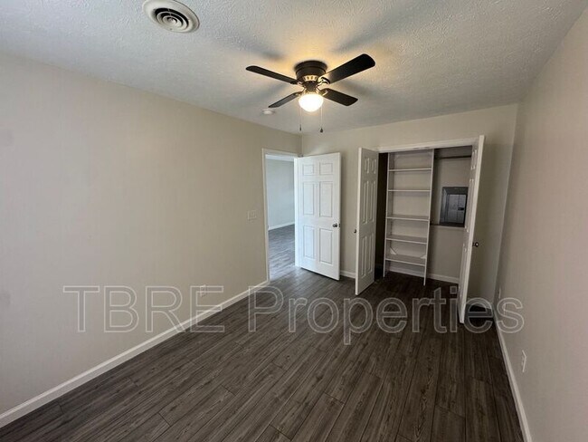 Foto del edificio - 700 Jefferson St