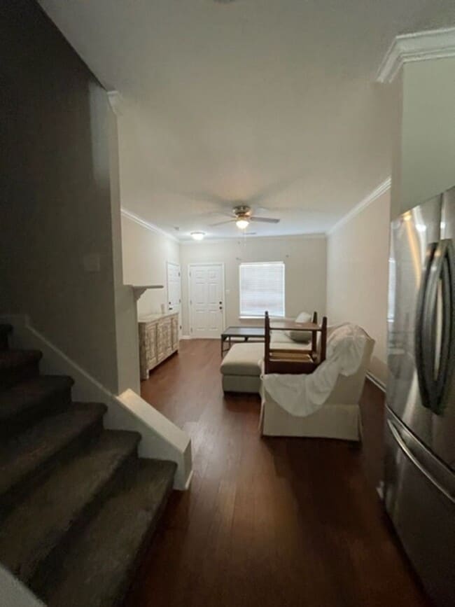 Building Photo - Knoxville 37932 -  Hardin Valley Schools - Updated 3 bedroom, 2.5 bath - Contact Debra Johnson (8...