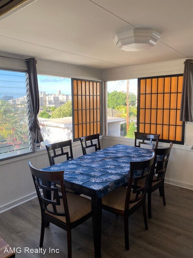 Foto del edificio - 3 br, 1.5 bath House - 2124 Chamberlain St...