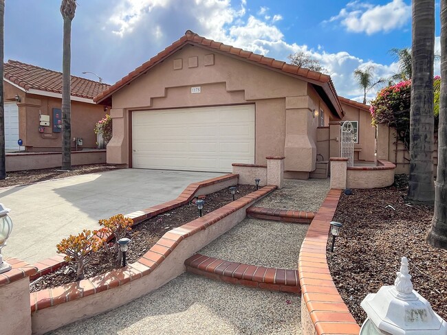 Building Photo - Beautiful 3BR/2Bath home in San Marcos San...