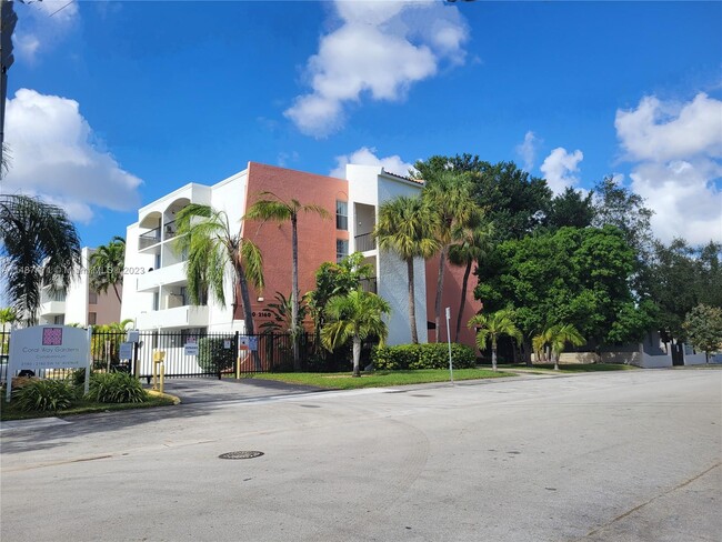 Building Photo - 2150 SW 16th Ave