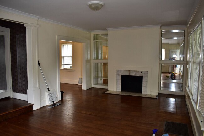 Foto del edificio - 926 N Rebecca Pl