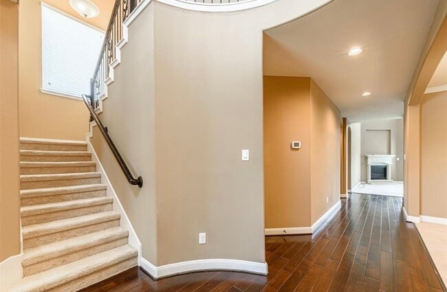 Foto del edificio - 4607 Rockton Hills Ln