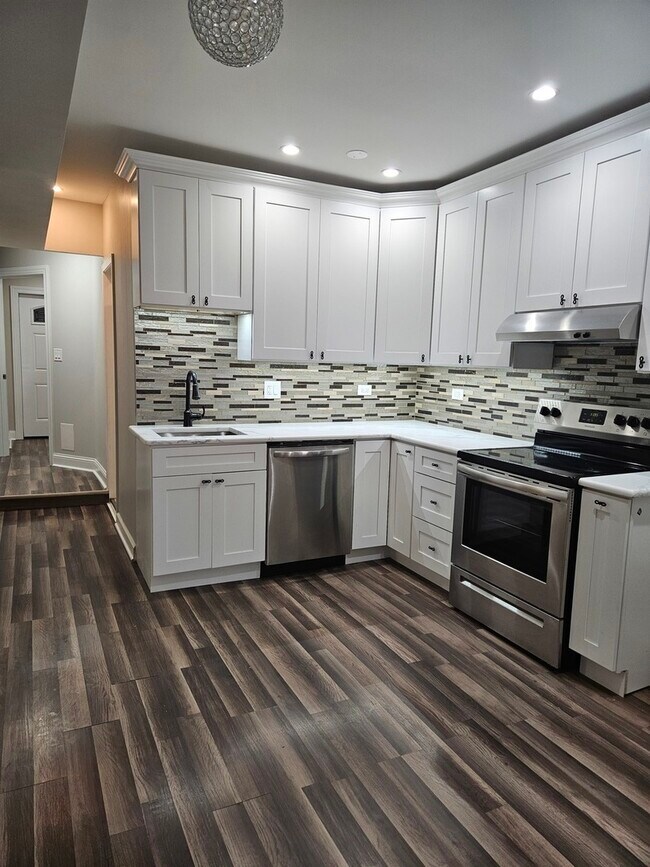 Foto del edificio - 3749 N HERMITAGE Ave