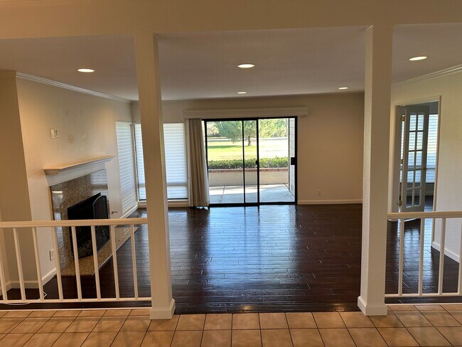 Building Photo - 42 Arboles
