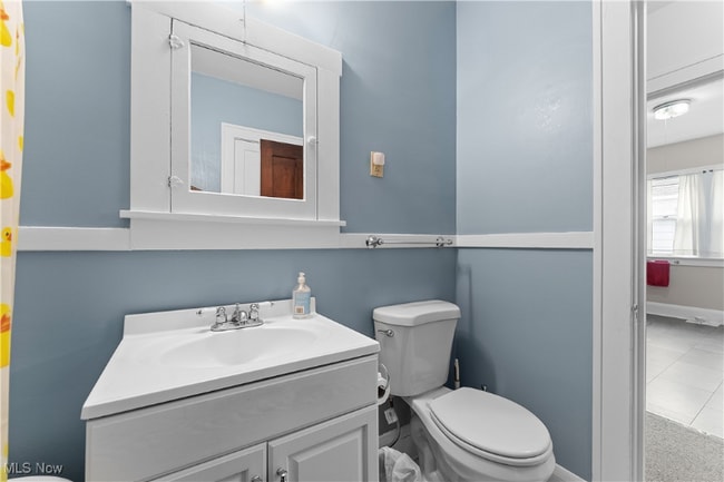 Foto del edificio - 3179 W 111th St