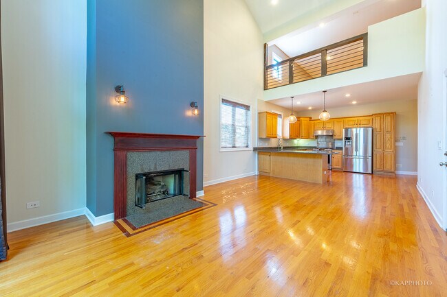 Foto del edificio - 1349 W Chase Ave