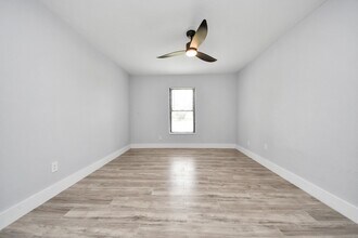 Building Photo - 503 Schilling Ave