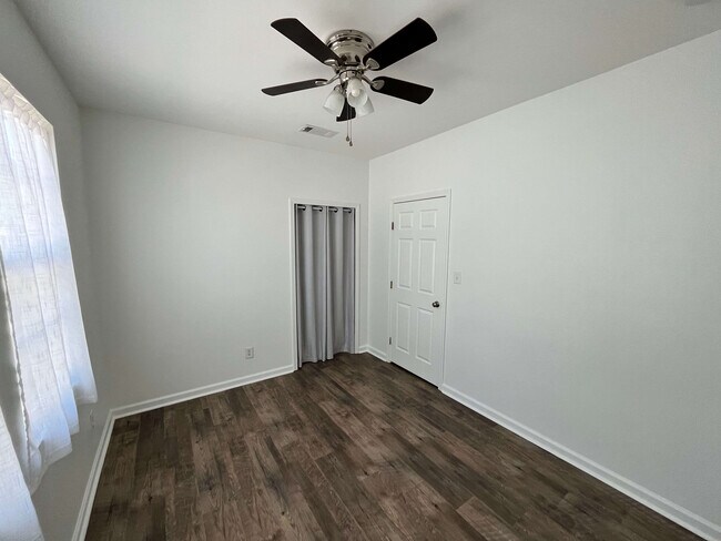 Foto del edificio - 4903 Marigny St