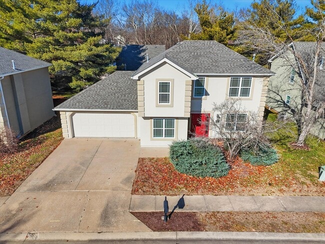 Building Photo - 421 S Village Cir