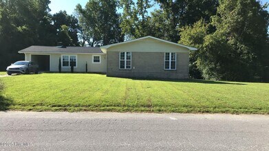 Building Photo - 109 Baysden Dr