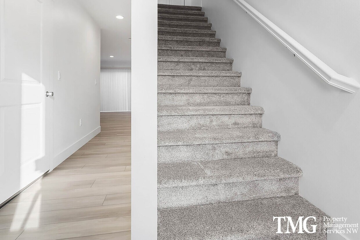 Foto principal - 2 WEEKS FREE RENT - Apply Today!