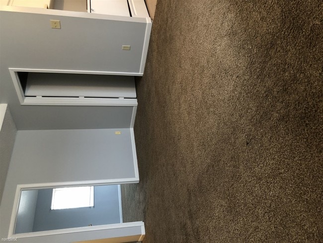 Building Photo - 1 br, 1 bath Apartment - 3575 Evergreen Ave 6