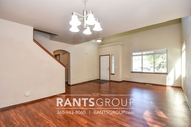 Building Photo - 4 br, 2.5 bath House - 2301 Cooper Crest S...