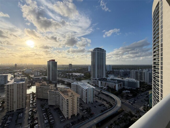 Foto del edificio - 1830 S Ocean Dr