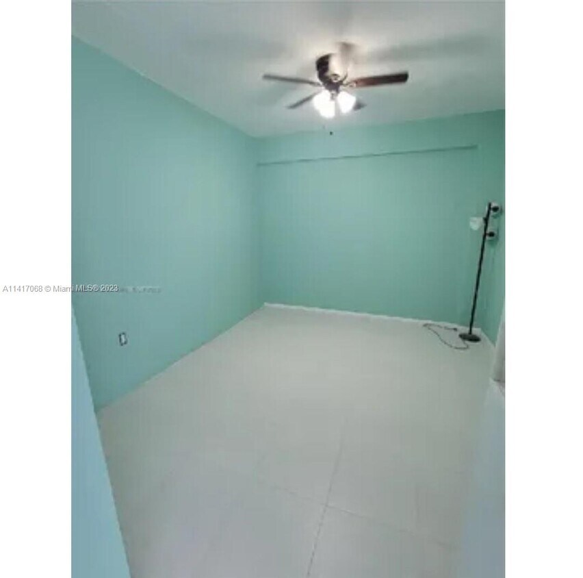 Foto del edificio - 3411 NW 72nd Way