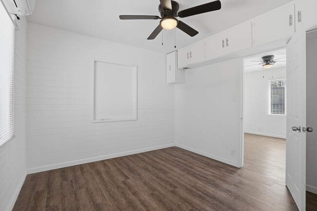 Building Photo - 7240 S 7th St