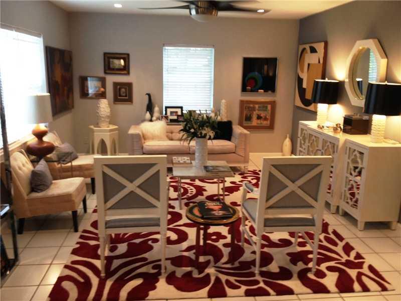 Primary Photo - Newly Renovated 2/1 with Private Patio and...