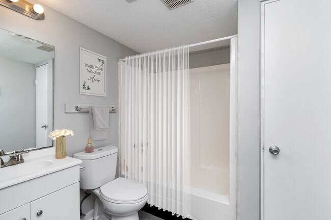 Foto del edificio - Bay Valley Harbor Apartments