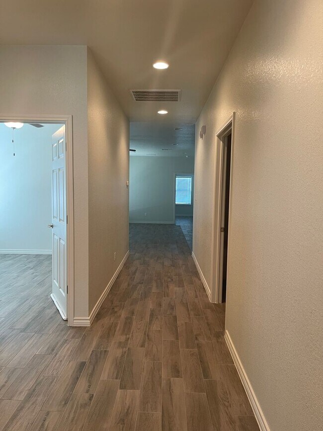 Foto del edificio - 511 County Rd 306