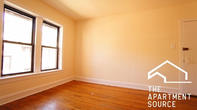 Foto del edificio - 3310 W Schubert Ave