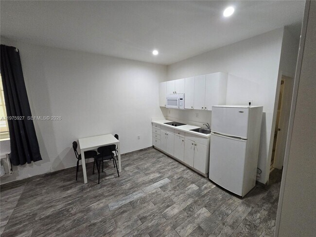 Foto del edificio - 1345 Pennsylvania Ave