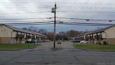 Building Photo - 1462 Meriden Rd