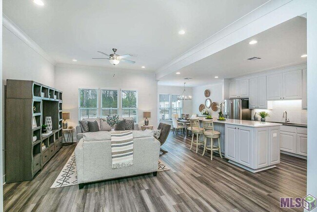 Foto del edificio - Beautiful 3 bedroom home- $500 off 1st month with 30 day move in!!