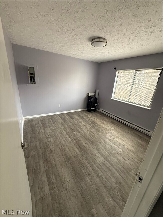 Building Photo - 662 Sumner St