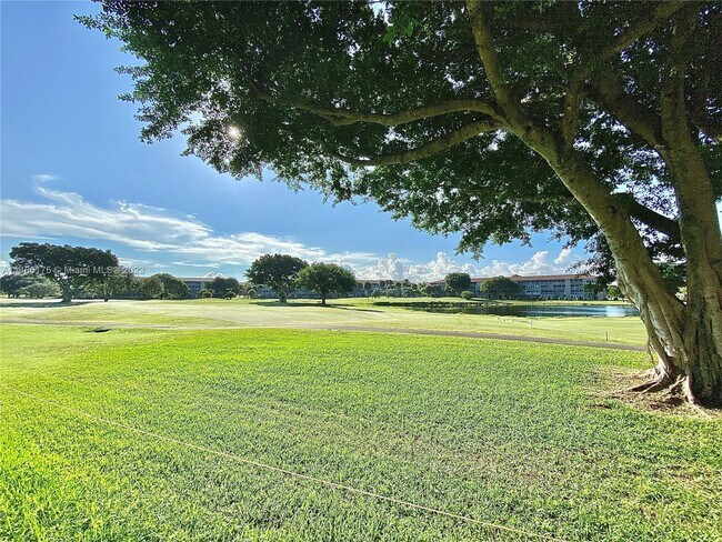 Foto del edificio - 13550 SW 6th Ct