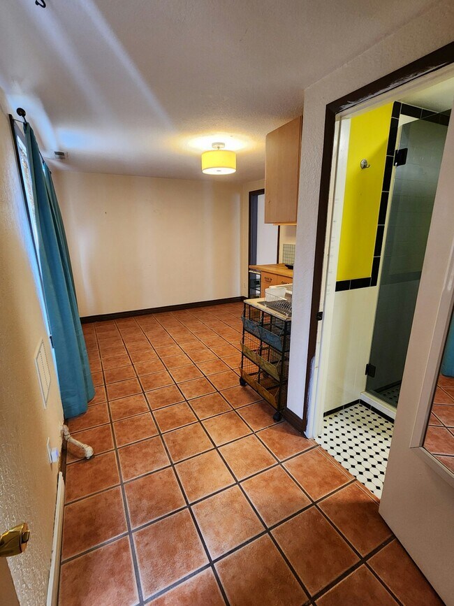 Building Photo - 410 Wayne Street, Unit Carriage House