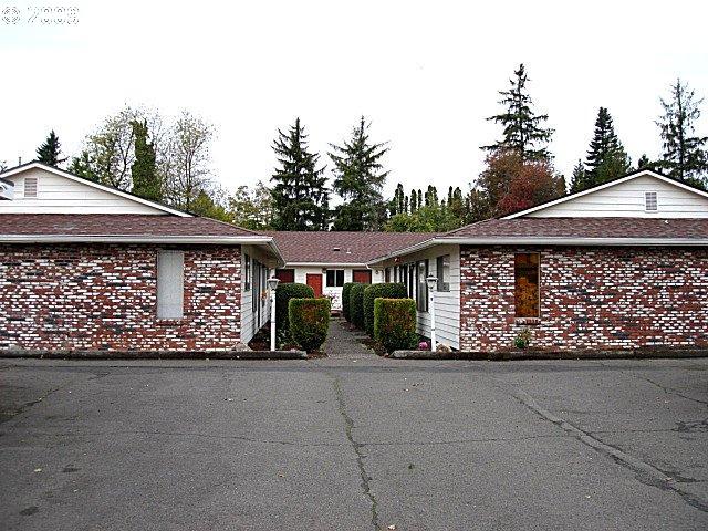 Building Photo - 15631 NE Glisan St