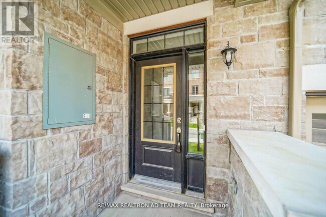 Photo du bâtiment - 13 Hallmark Way