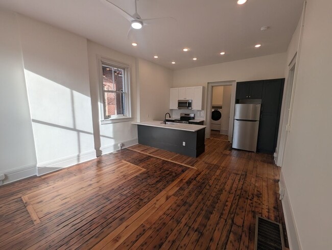 Recently Renovated 1-Bedroom, 1.5 Bath Apartment in Historic Covington - Recently Renovated 1-Bedroom, 1.5 Bath Apartment in Historic Covington