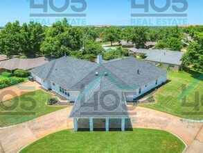 Building Photo - 3301 Bella Vista Dr