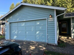 Building Photo - 4400 Royal Ct