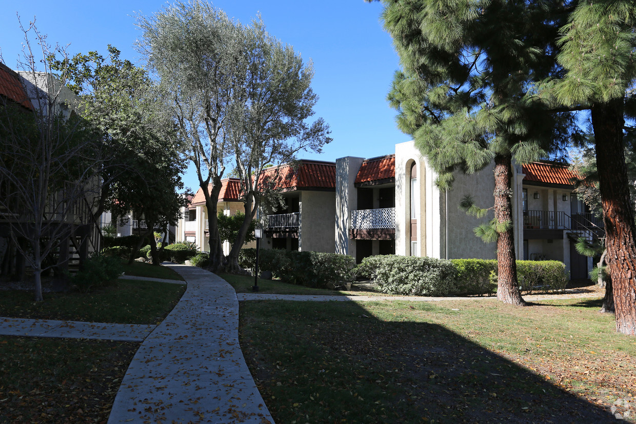 Primary Photo - Casa Del Cerro