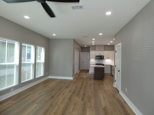 Building Photo - New Home near Downtown Pensacola 3/2