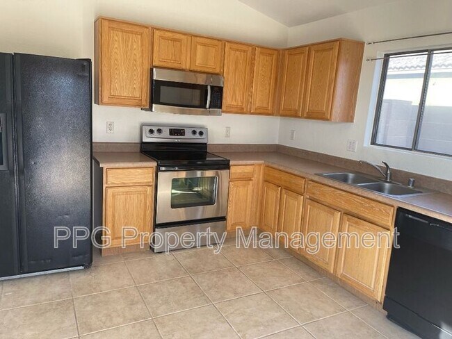 Building Photo - 11417 W Pinehollow Dr