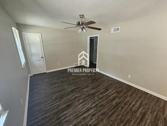 Foto del edificio - 5018 Hampshire Ave
