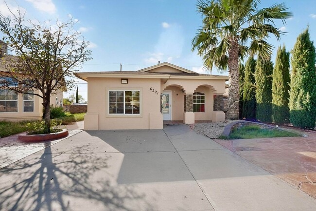 Foto del edificio - 3 bedroom, 2 bath single story home in Wes...