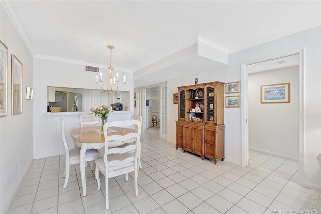Building Photo - 9500 S Ocean Dr