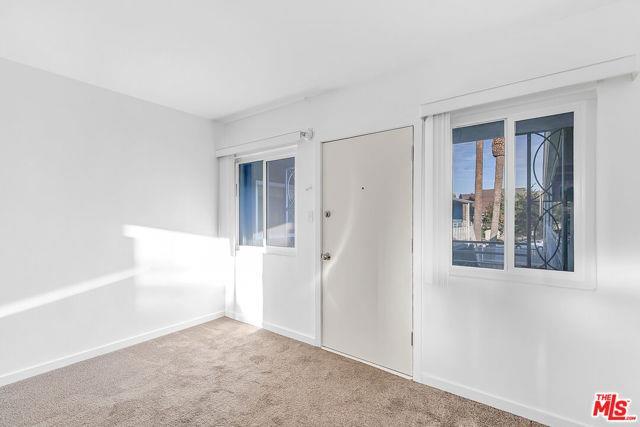 Foto del edificio - 4921 Coldwater Canyon Ave